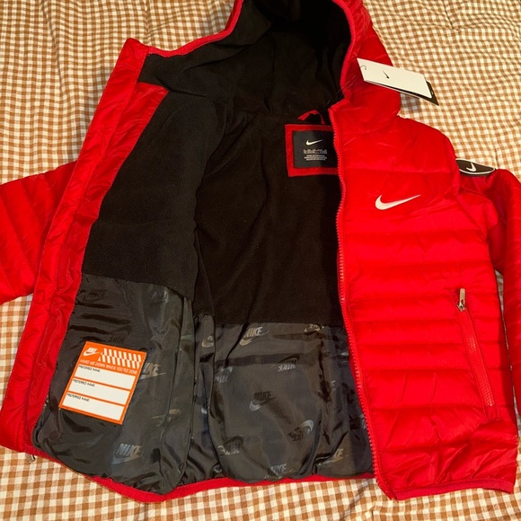 Nike Jacket Red Puffer Jacket - Picture 6 of 11